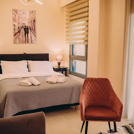 Nicolas Luxury