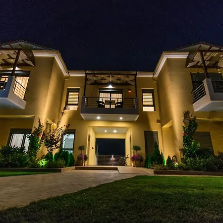 Nicolas Luxury Apartment *