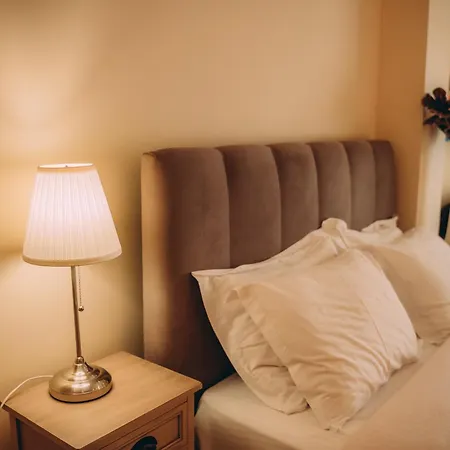 Nicolas Luxury * Kourouta