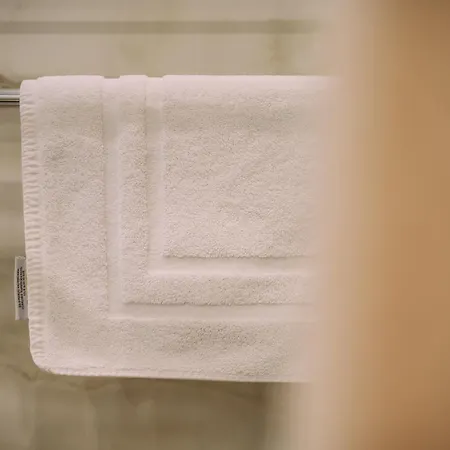 Nicolas Luxury Kourouta