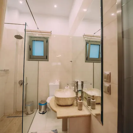 Nicolas Luxury * Kourouta