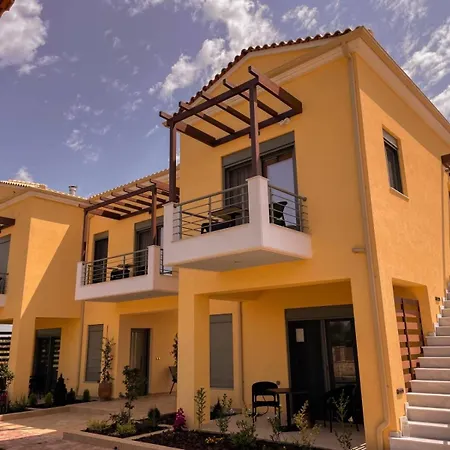 Nicolas Luxury