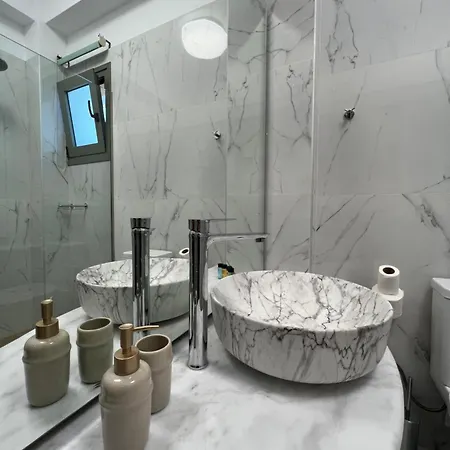 Nicolas Luxury * Kourouta