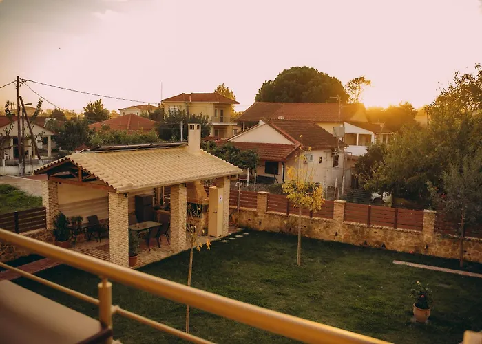 Nicolas Luxury Κουρούτα